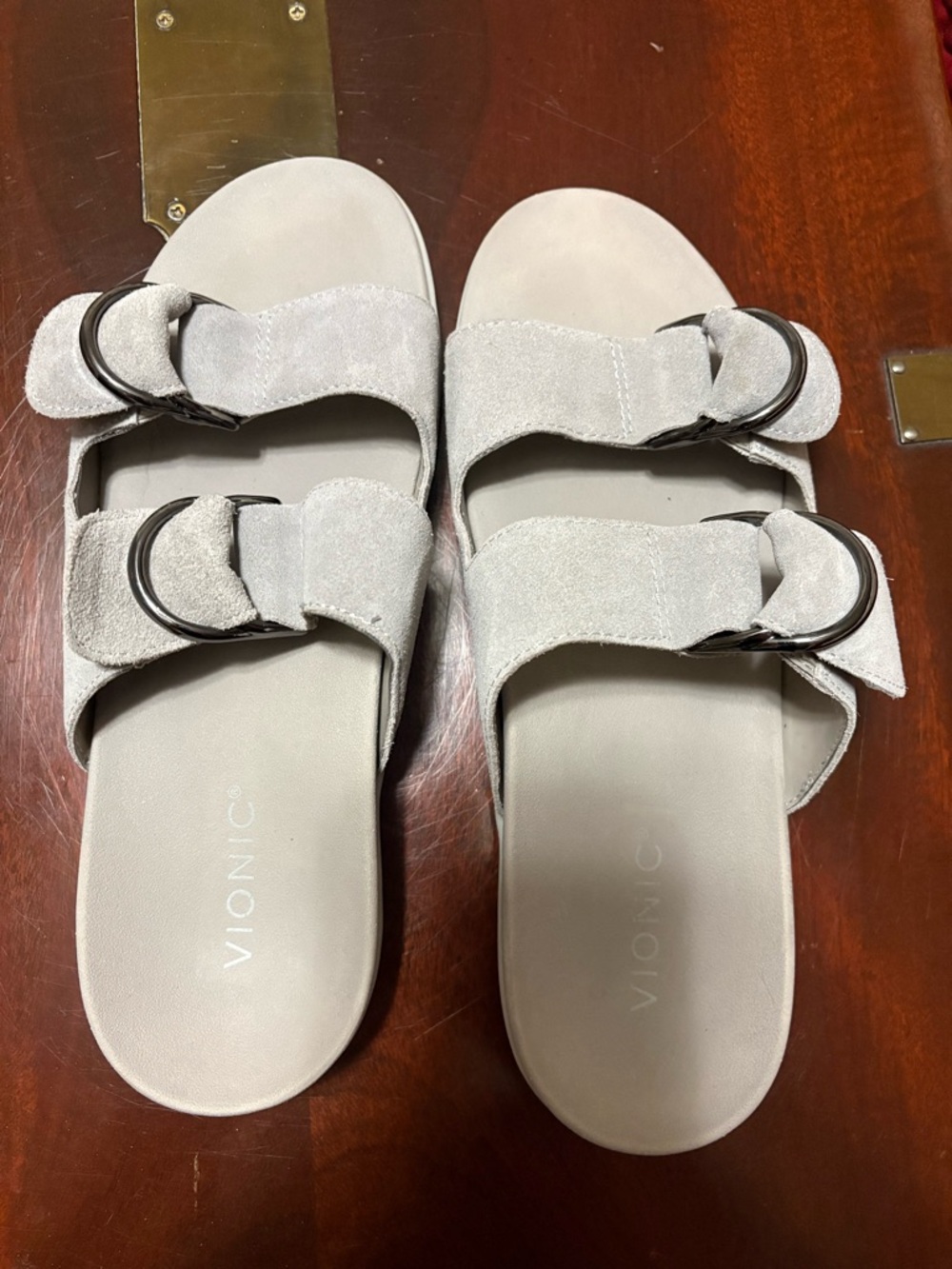 Vionic Women’s Light Gray Double Buckle Slide Sandals